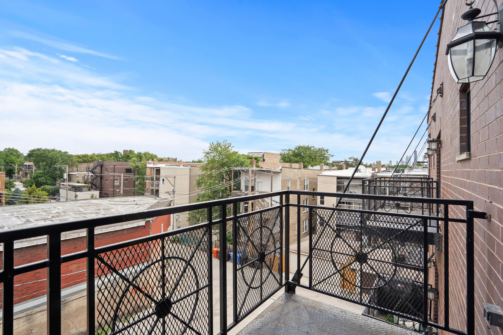 2118 W RICE Street Unit: 4