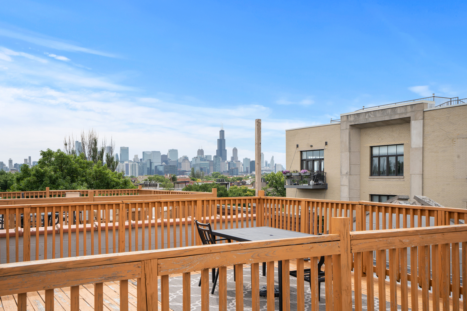 2118 W RICE Street Unit: 4