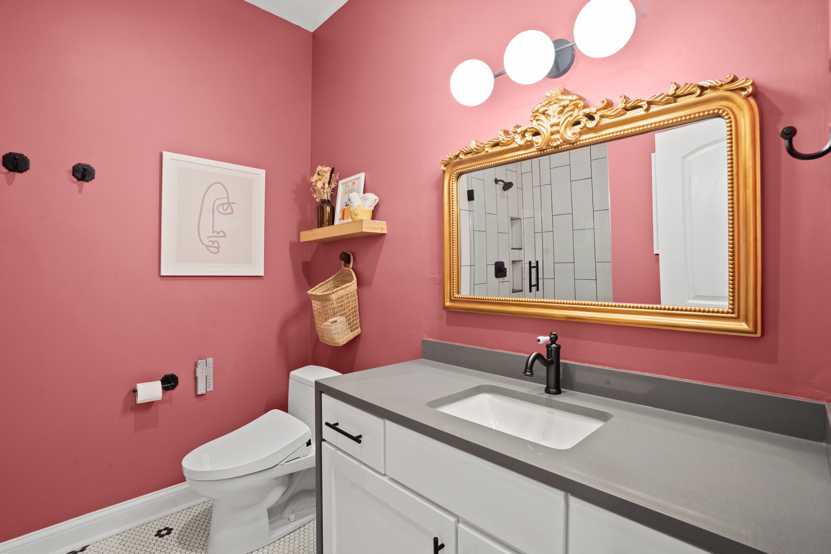 2118 W RICE Street Unit: 4