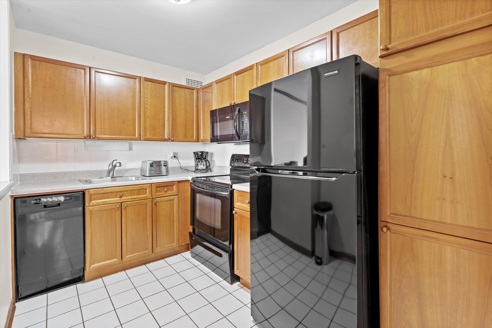 1255 N Sandburg Terrace Unit: 509