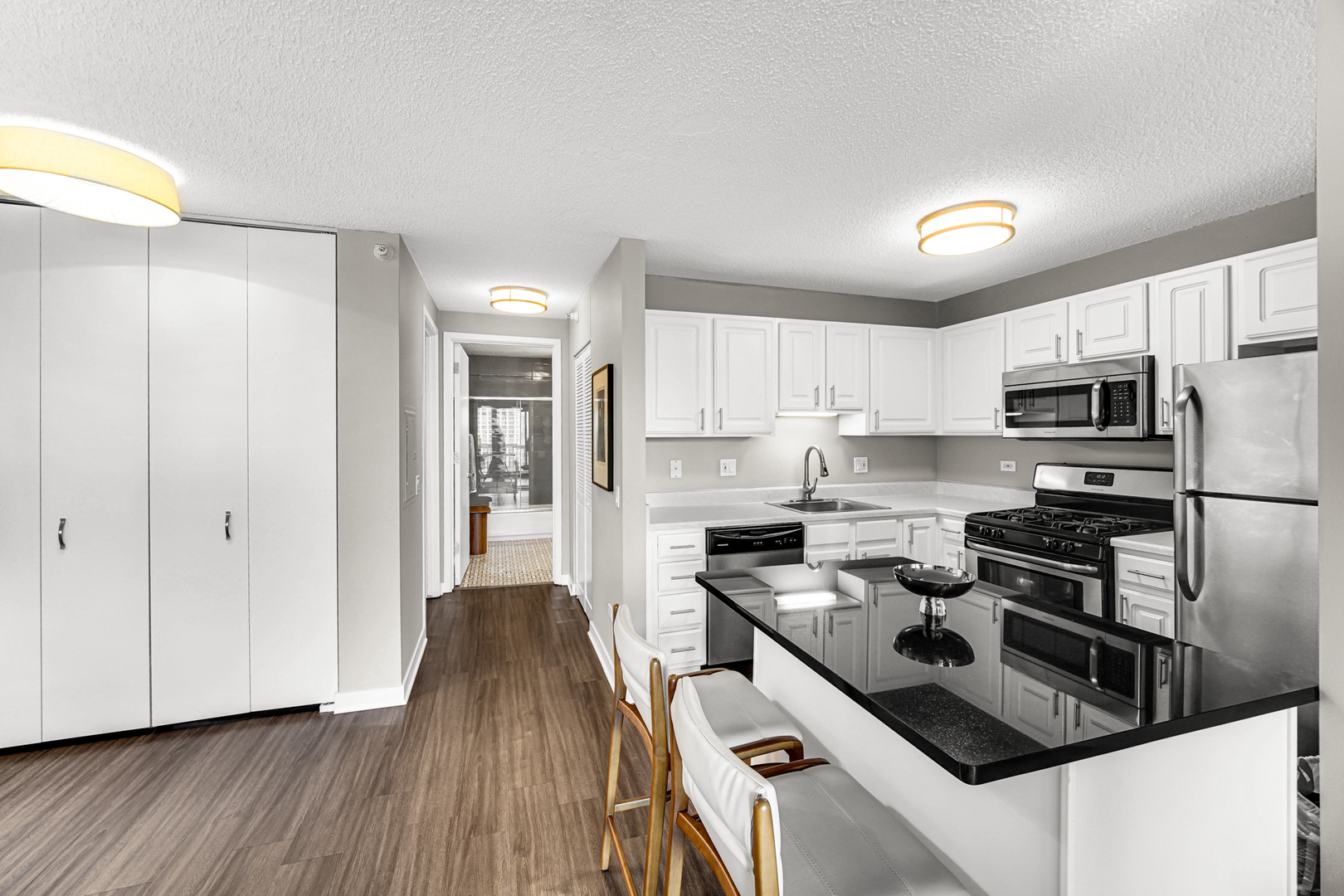 545 N DEARBORN Street Unit: 3006