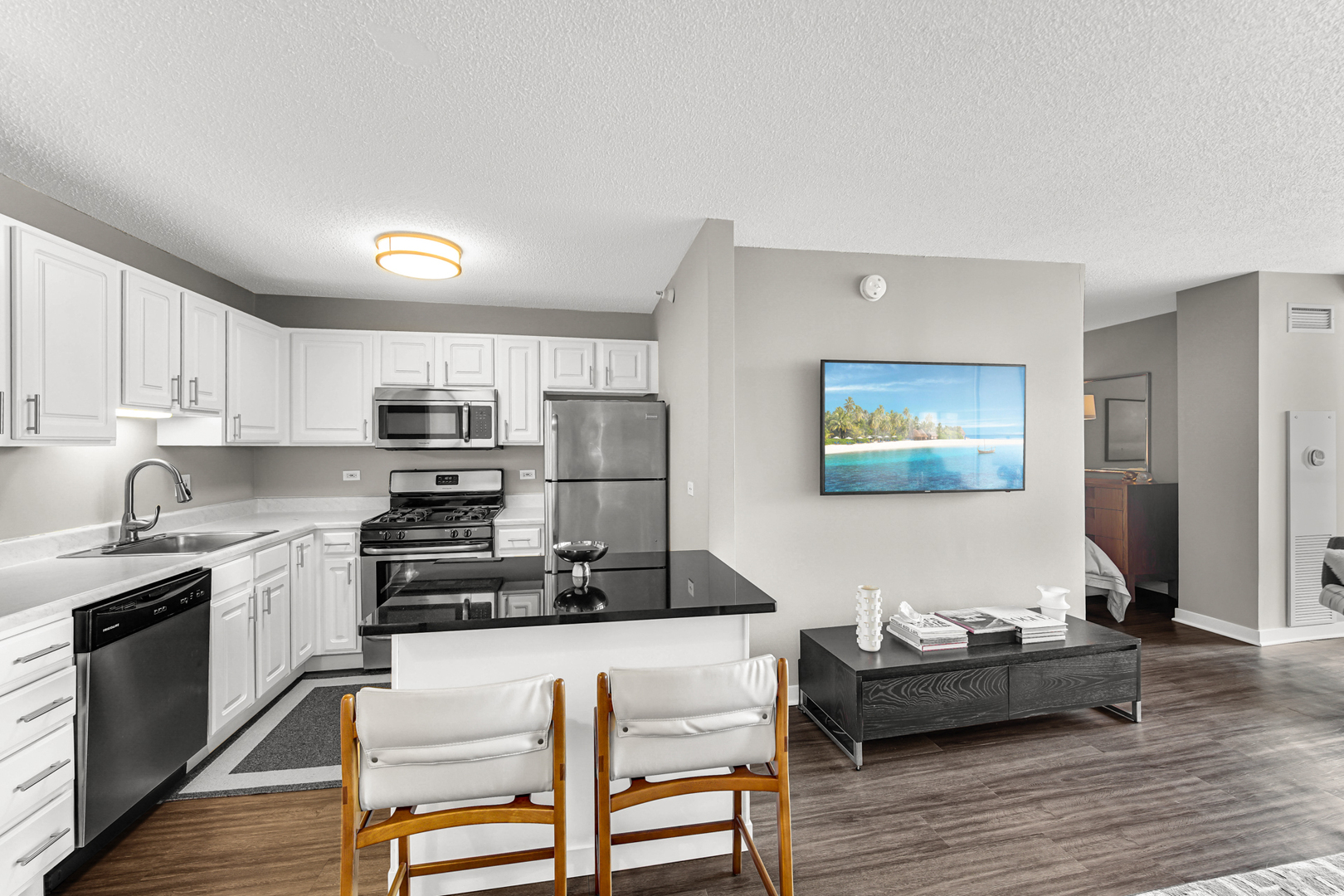 545 N DEARBORN Street Unit: 3006