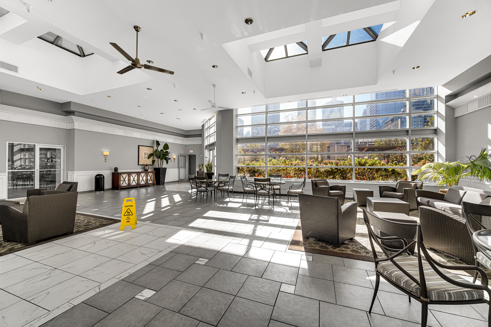 545 N DEARBORN Street Unit: 3006