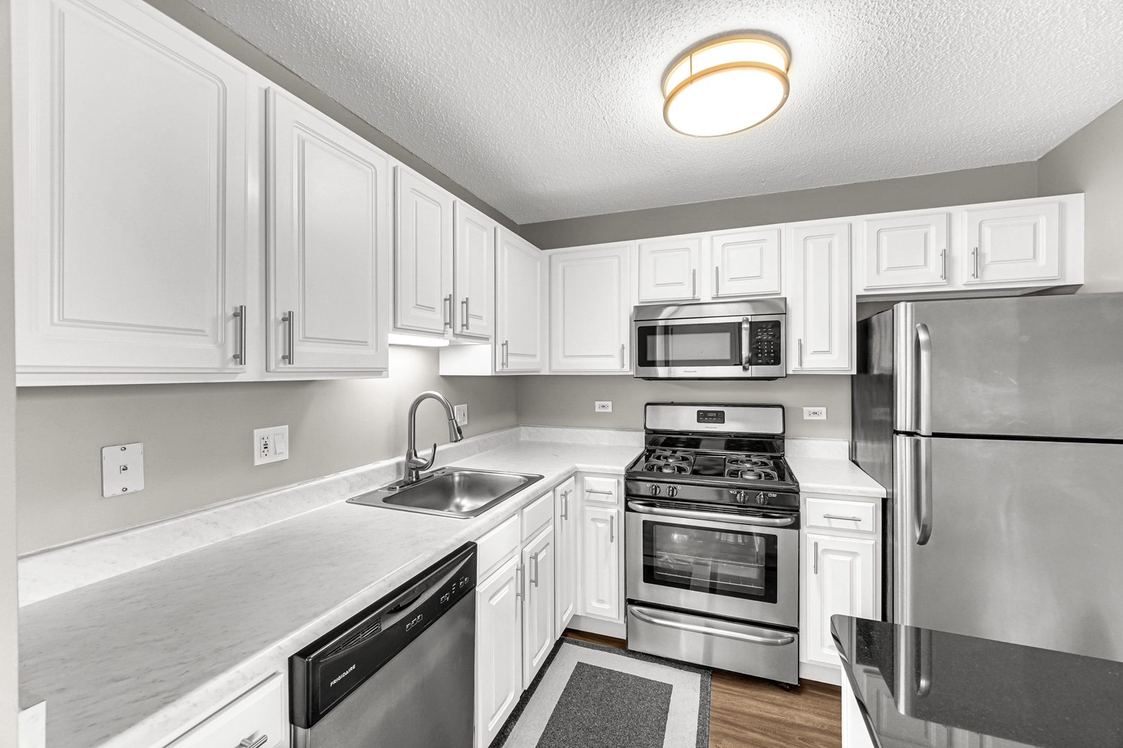 545 N DEARBORN Street Unit: 3006