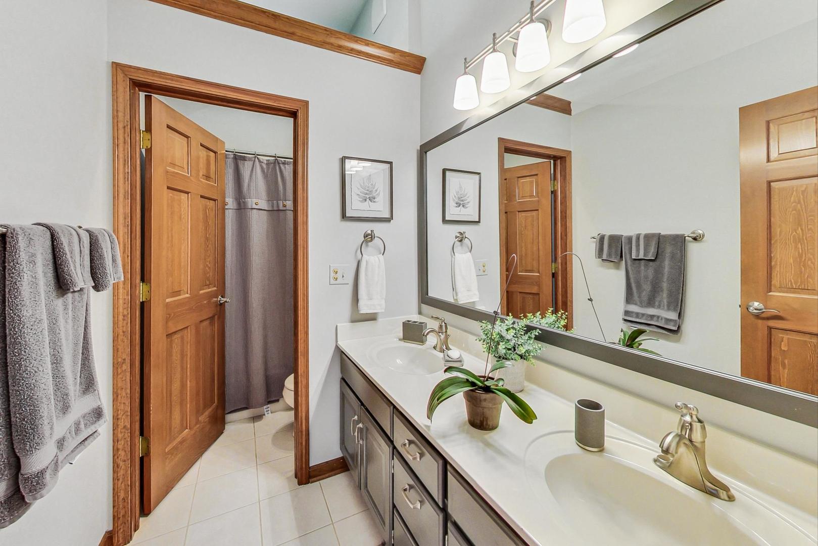 2111 Overstreet Court