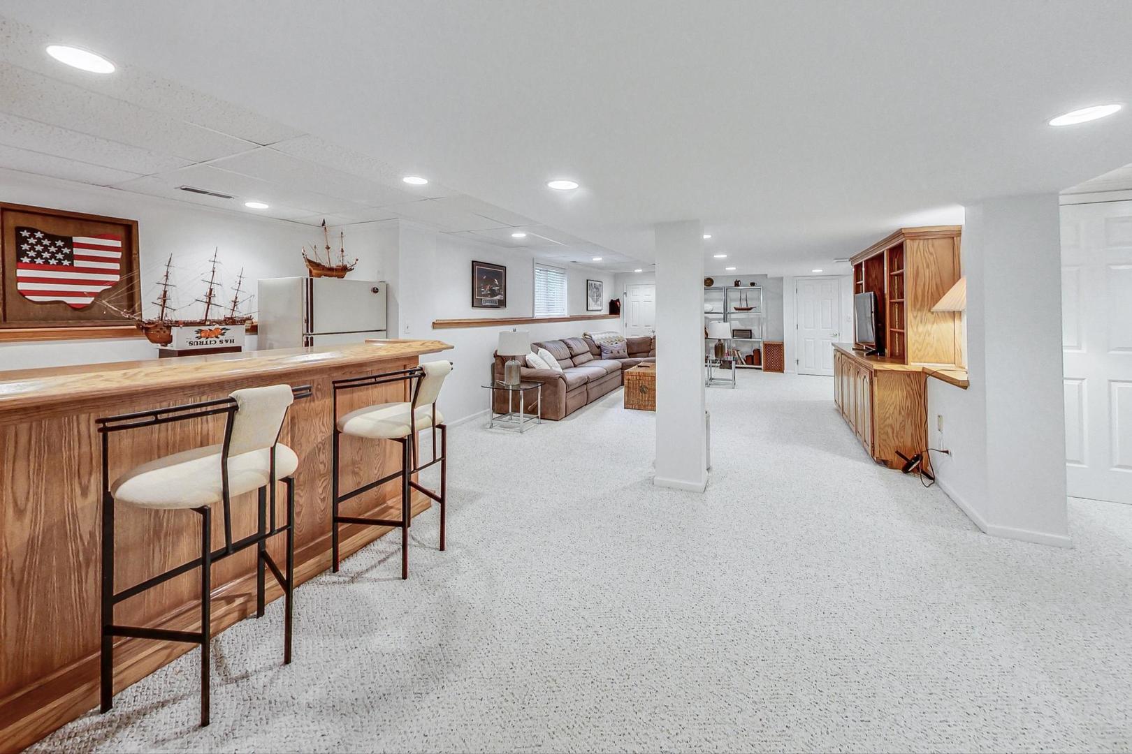 2111 Overstreet Court