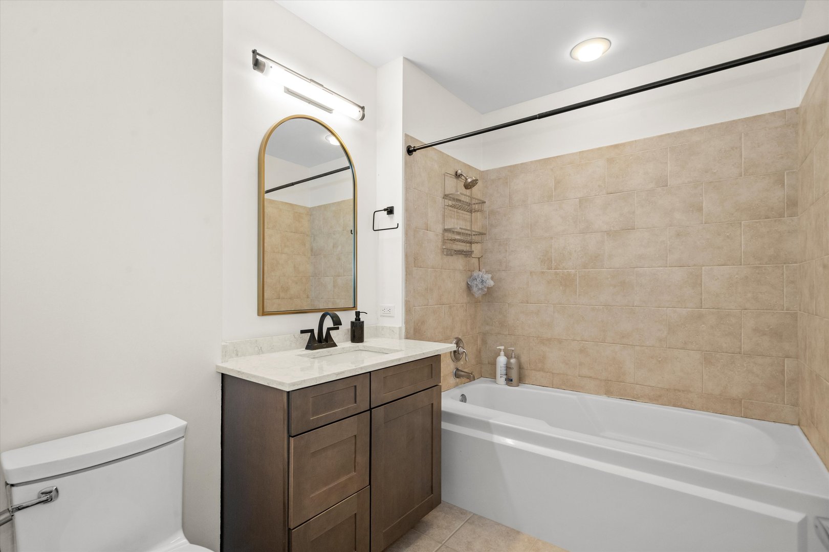 233 E 13TH Street Unit: 1308