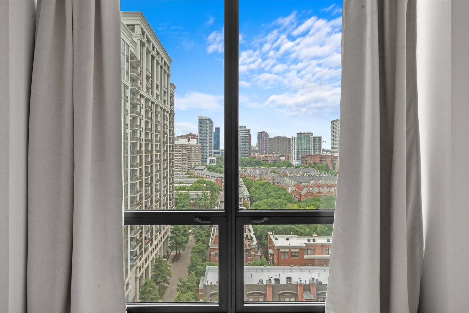 233 E 13TH Street Unit: 1308
