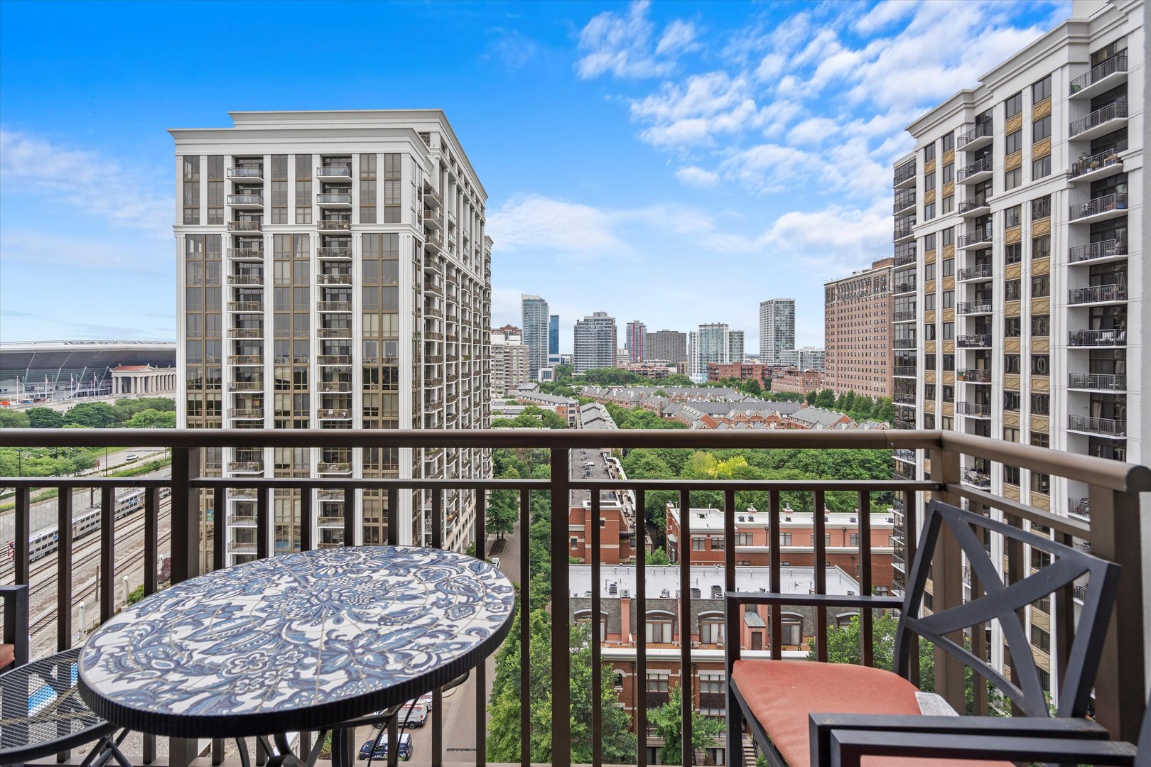 233 E 13TH Street Unit: 1308