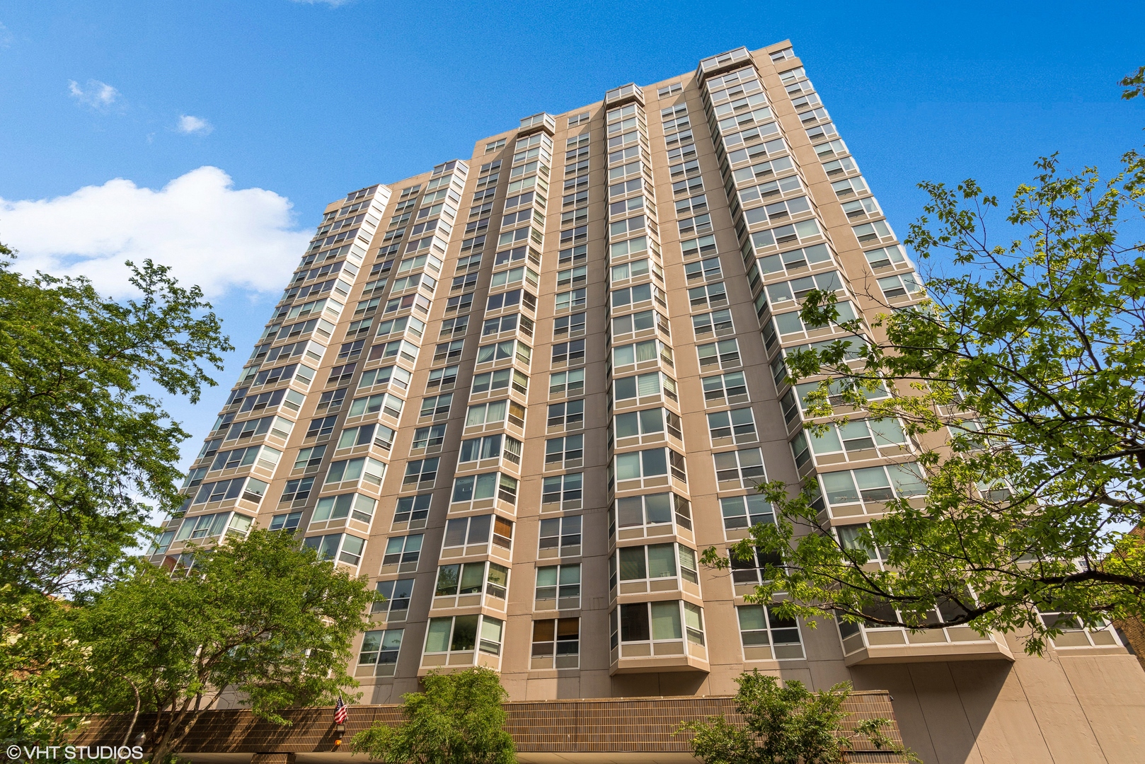 720 W GORDON Terrace Unit: 11M