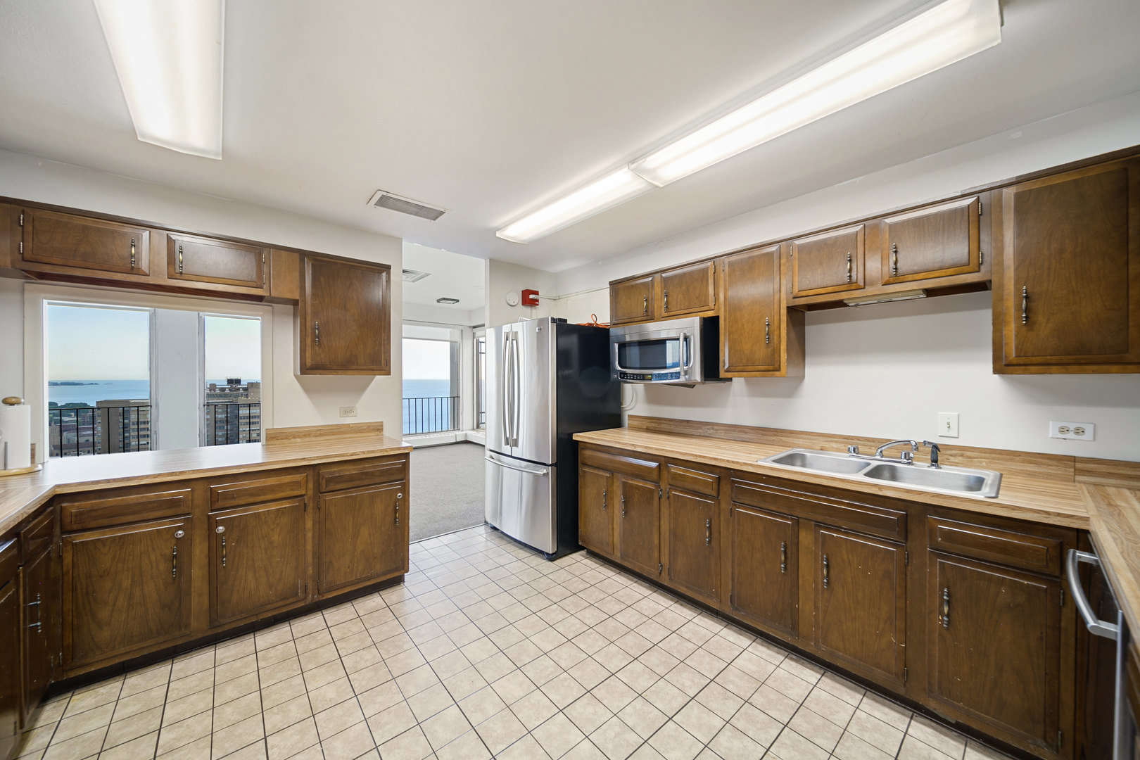 6171 N Sheridan Road Unit: 1204