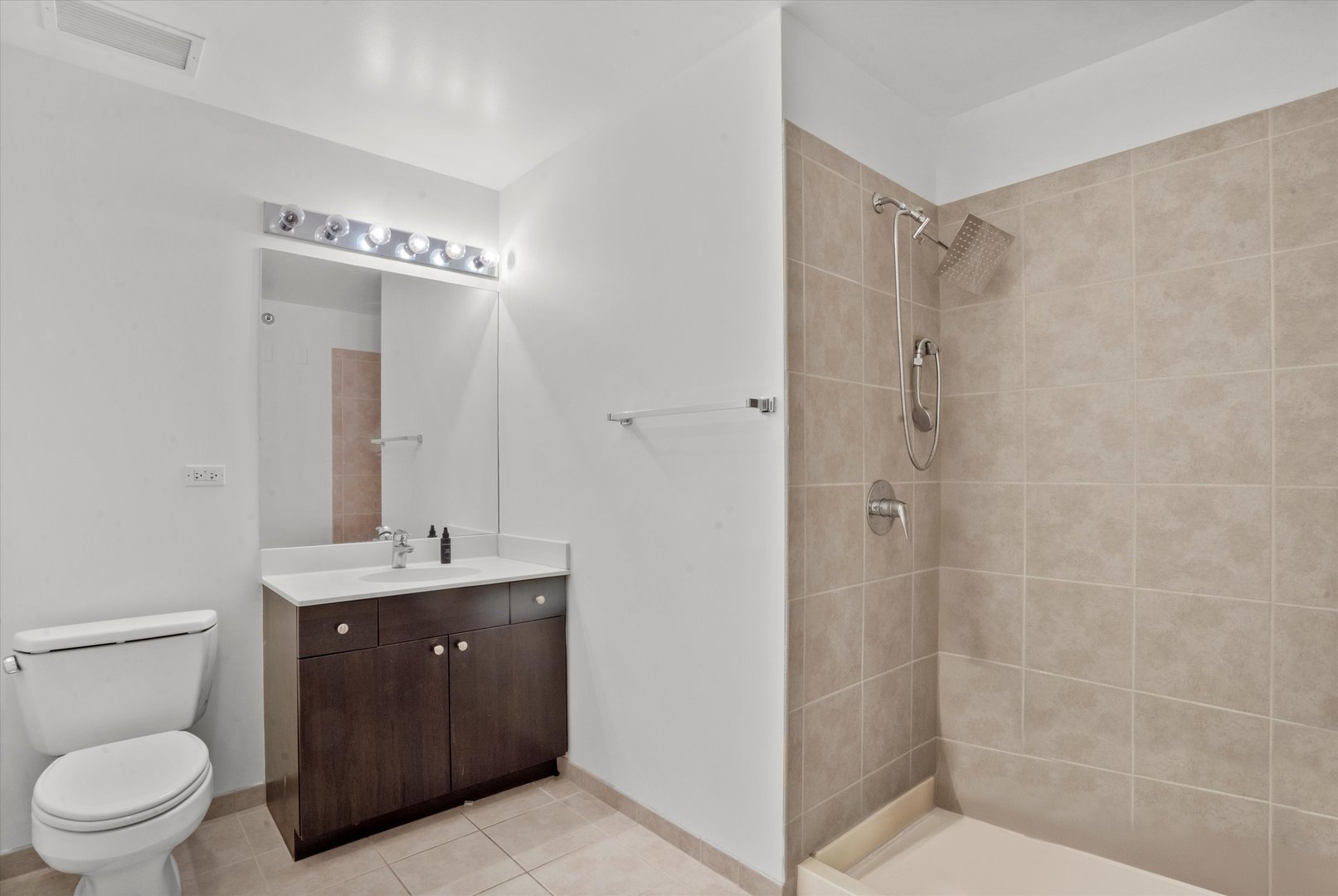 235 W Van Buren Street Unit: 3607