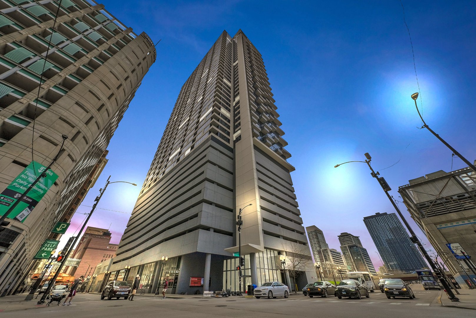 235 W Van Buren Street Unit: 3607