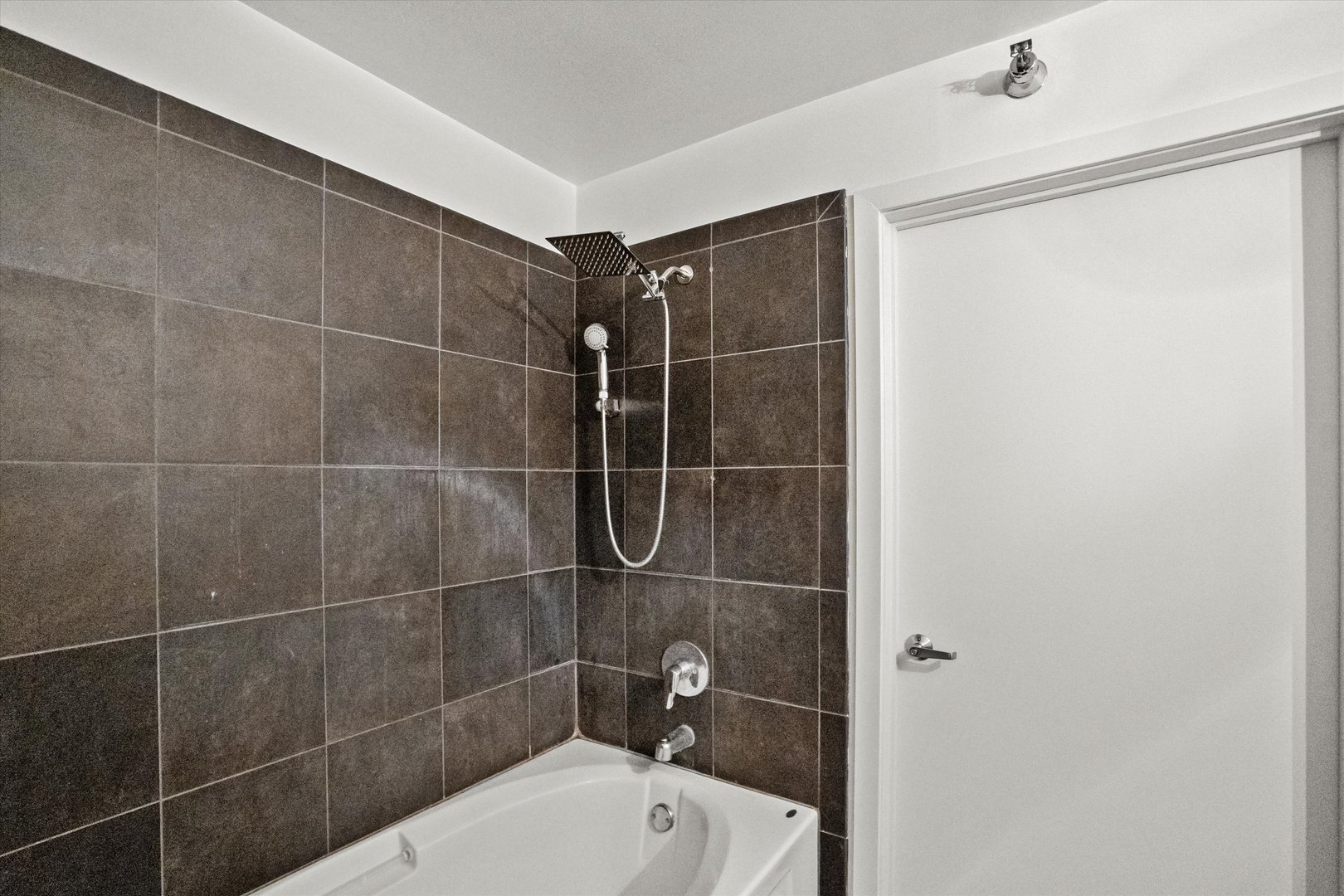 235 W Van Buren Street Unit: 3607