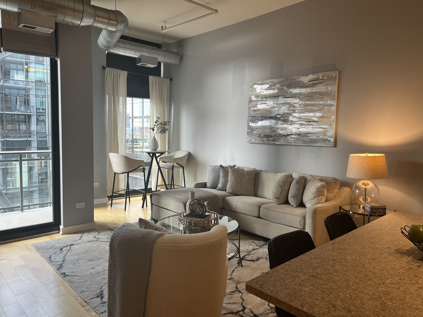 740 W Fulton Street Unit: 1008