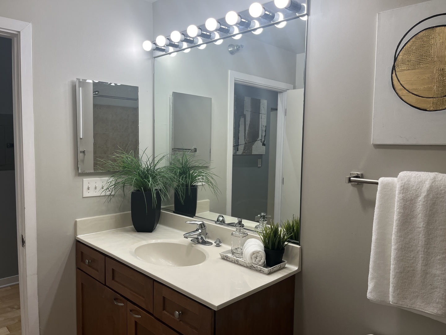 740 W Fulton Street Unit: 1008