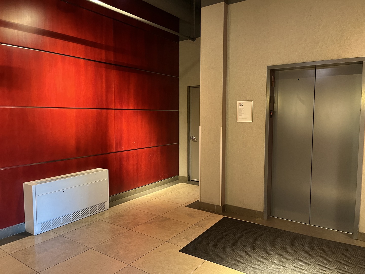 740 W Fulton Street Unit: 1008