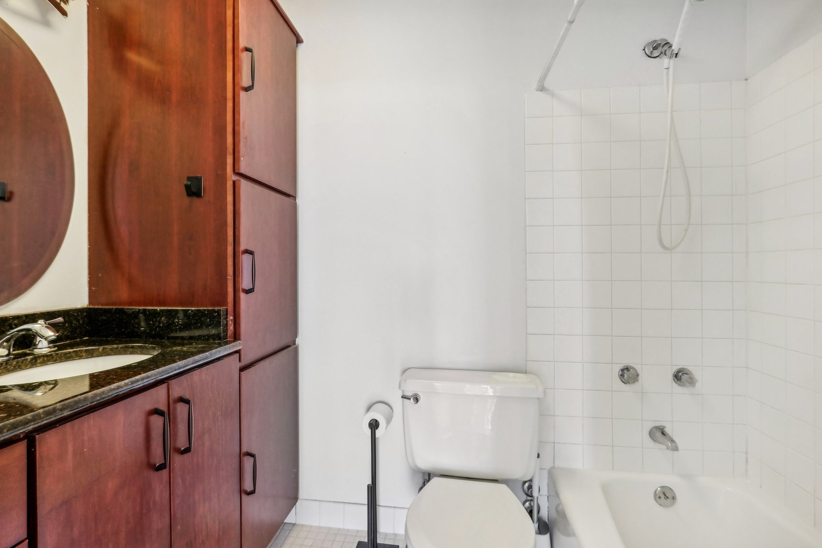 5445 N Sheridan Road Unit: 1901