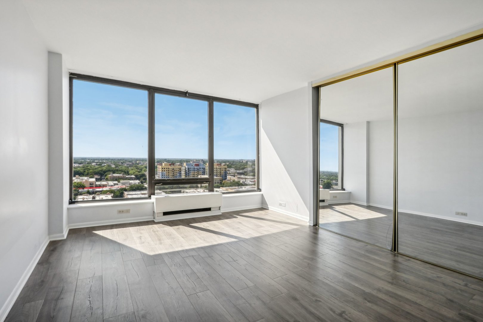 5445 N Sheridan Road Unit: 1901