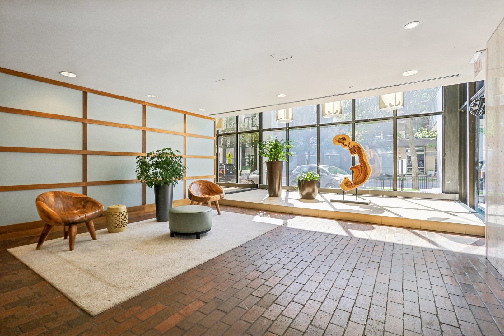 5445 N Sheridan Road Unit: 1901