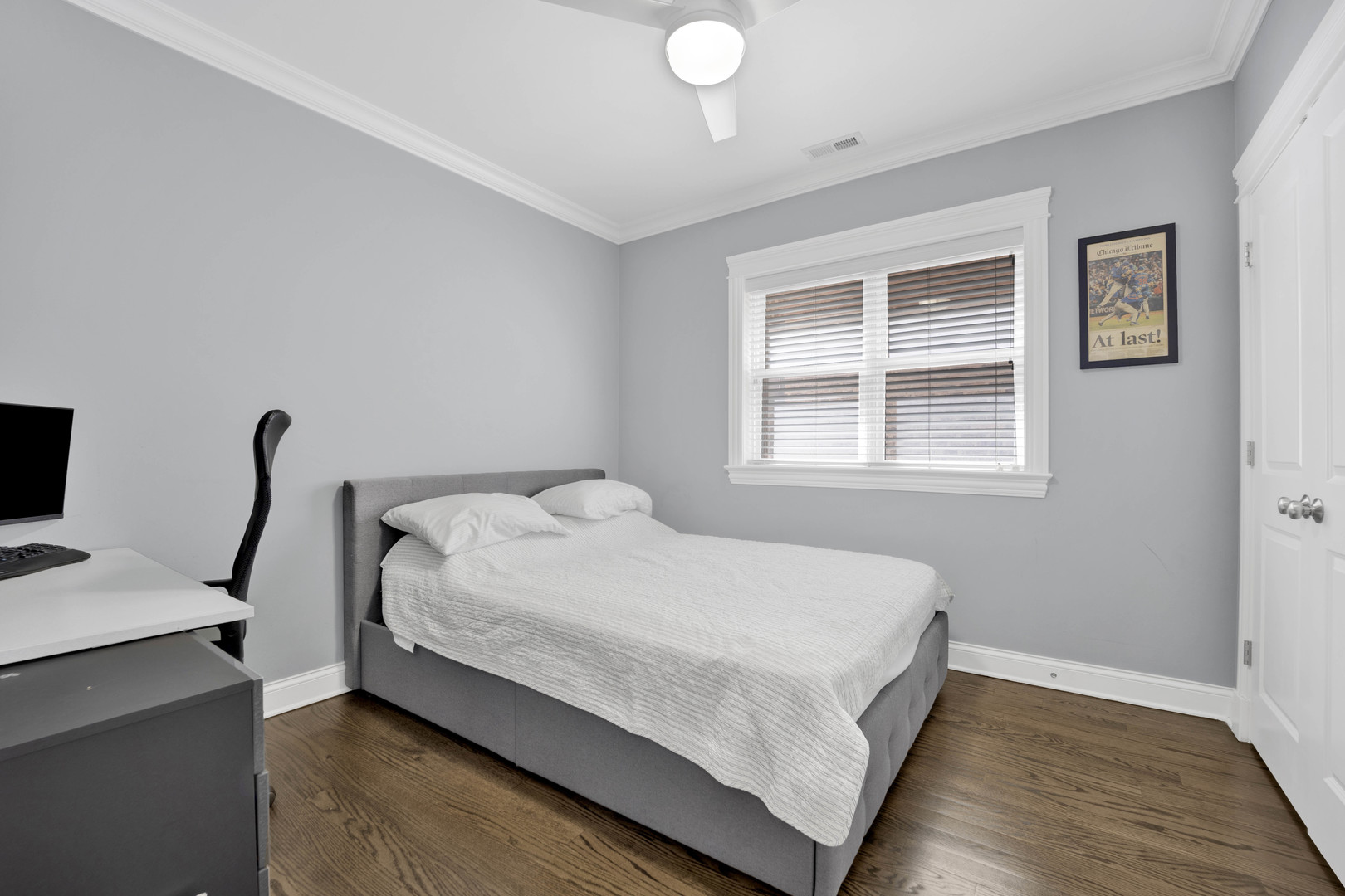 902 W Barry Avenue Unit: 2