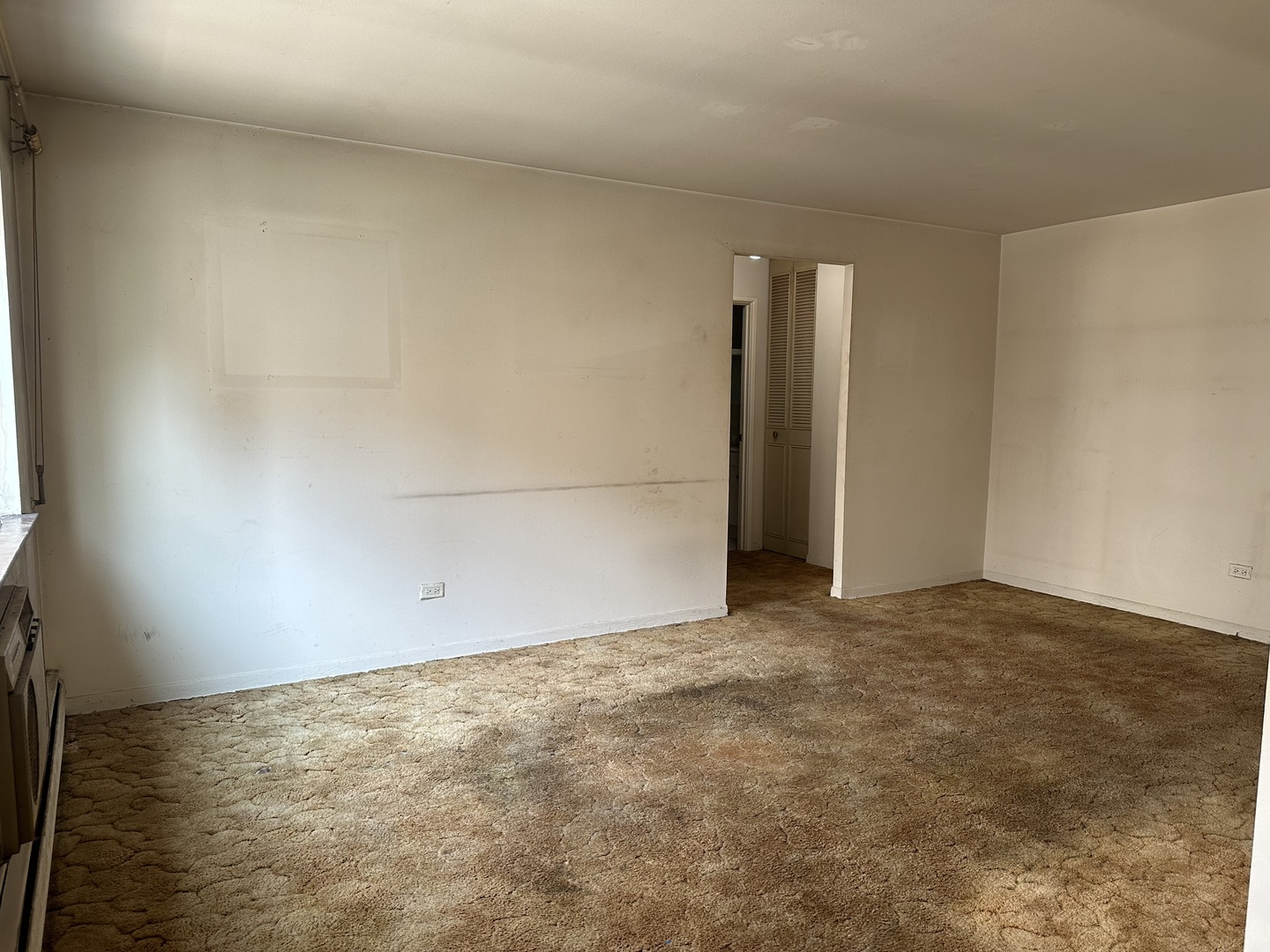 420 W Aldine Avenue Unit: 327