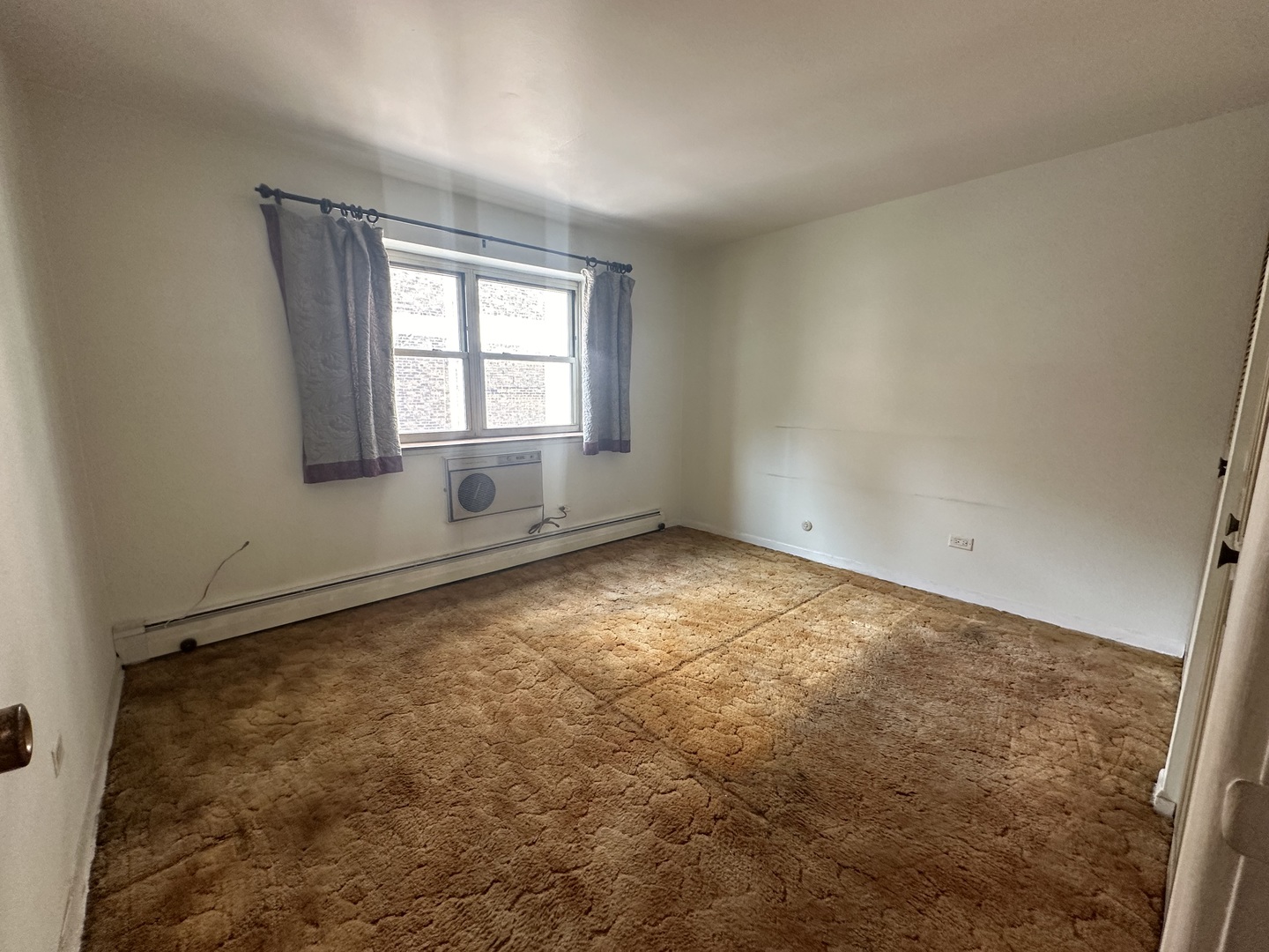 420 W Aldine Avenue Unit: 327