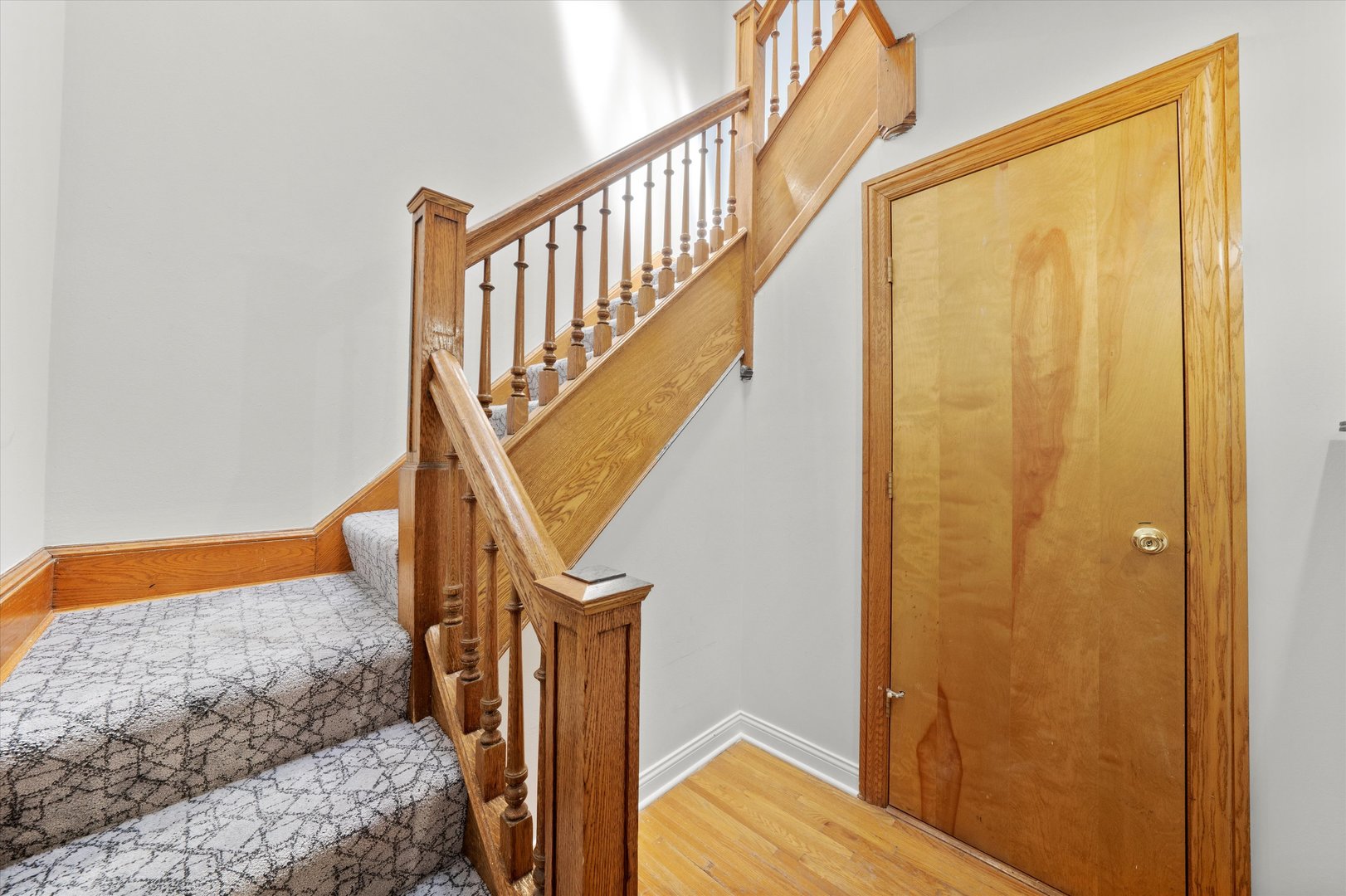 550 W Surf Street Unit: 522