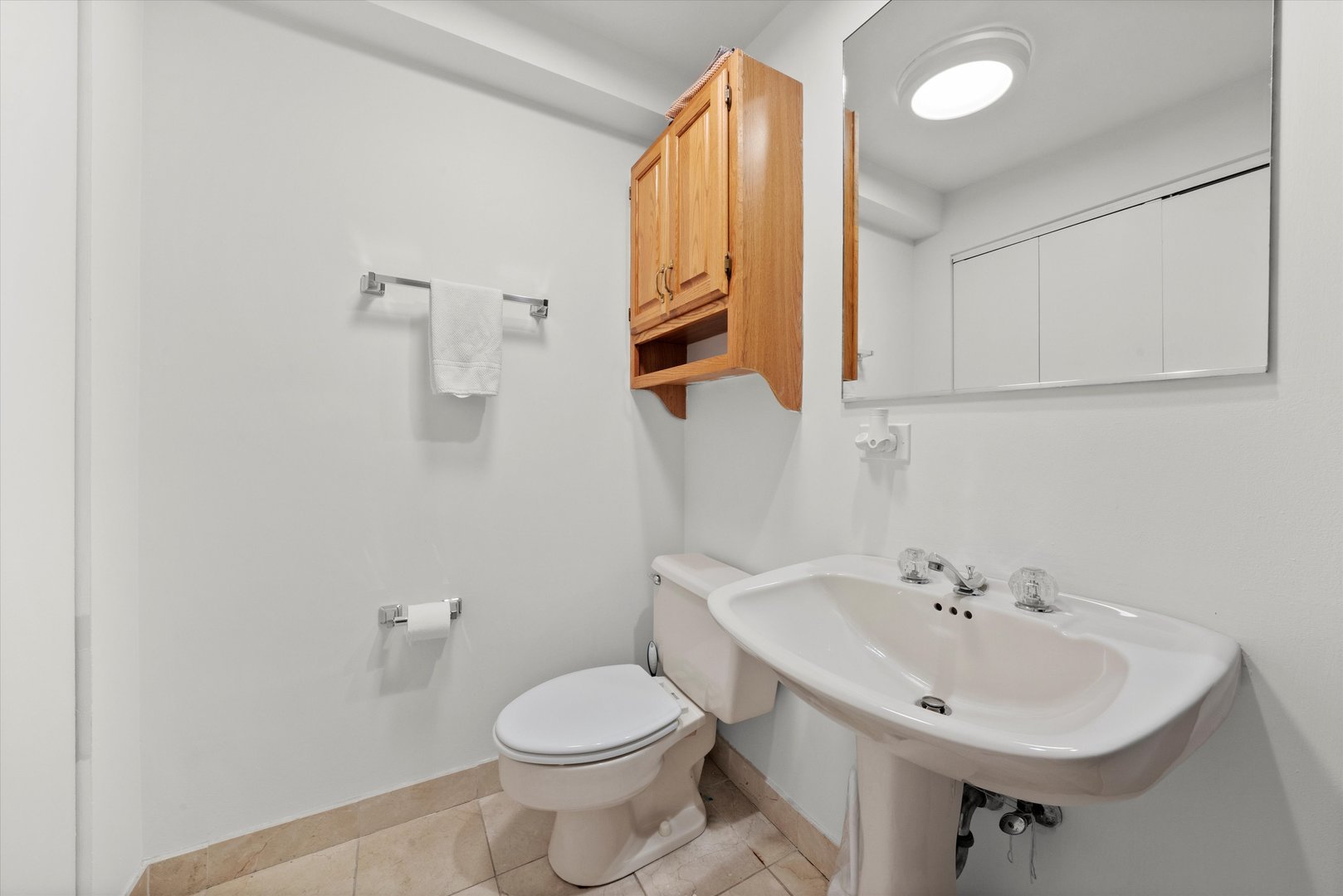 550 W Surf Street Unit: 522