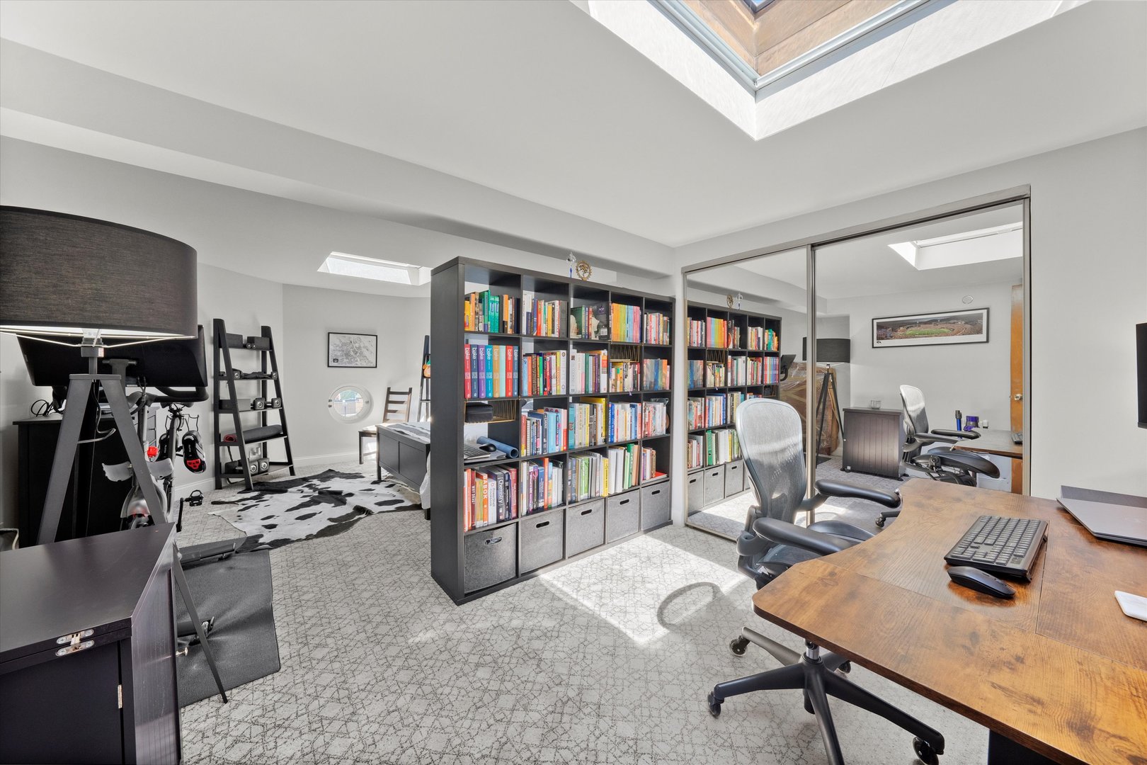 550 W Surf Street Unit: 522