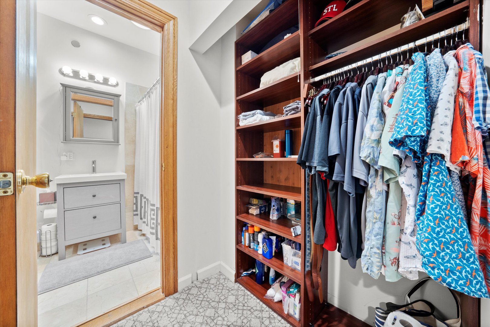 550 W Surf Street Unit: 522