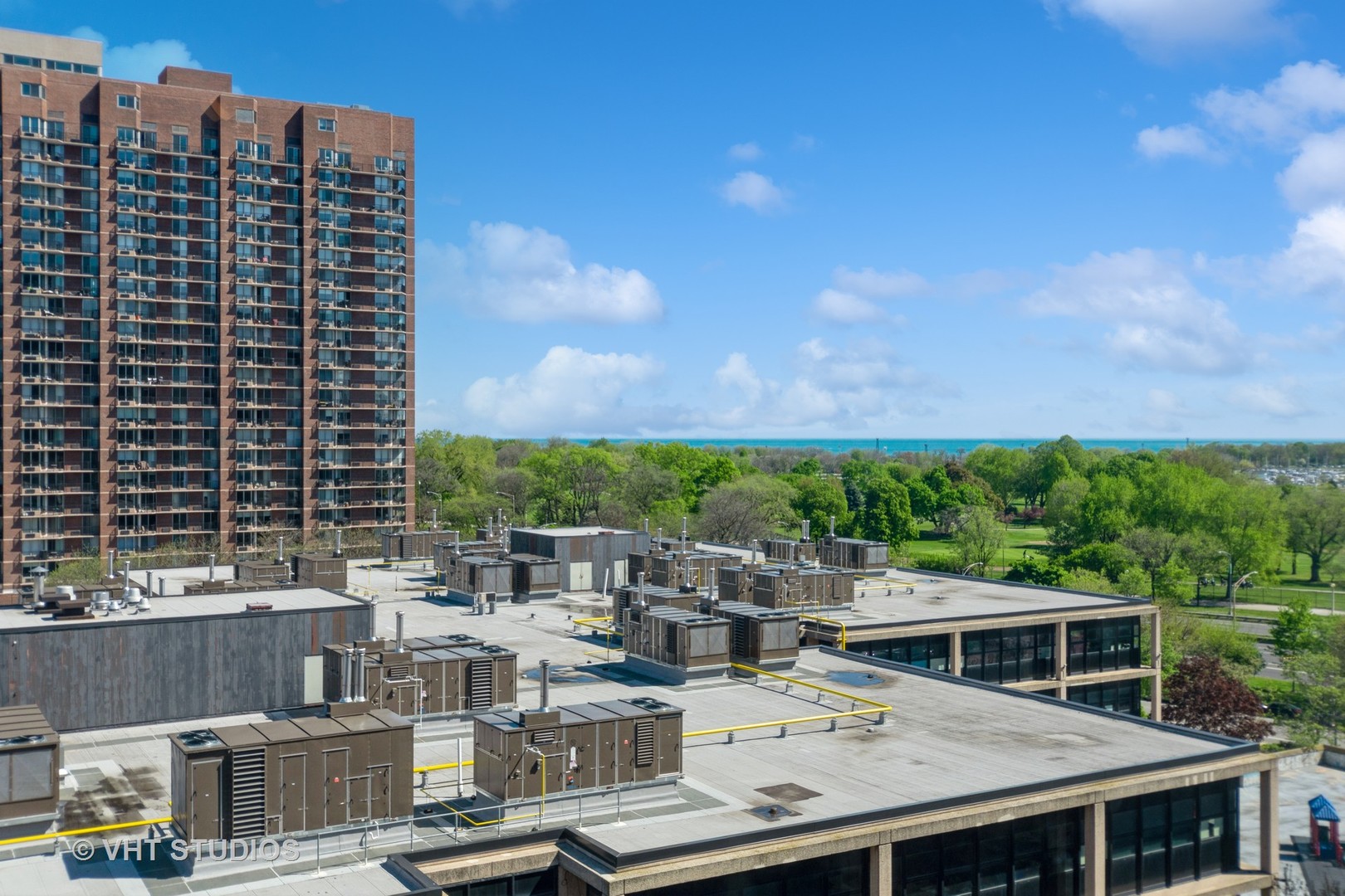 700 W Bittersweet Place Unit: 1008