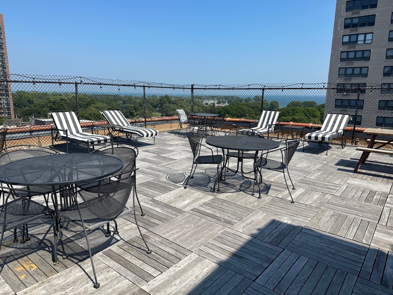 700 W Bittersweet Place Unit: 1008