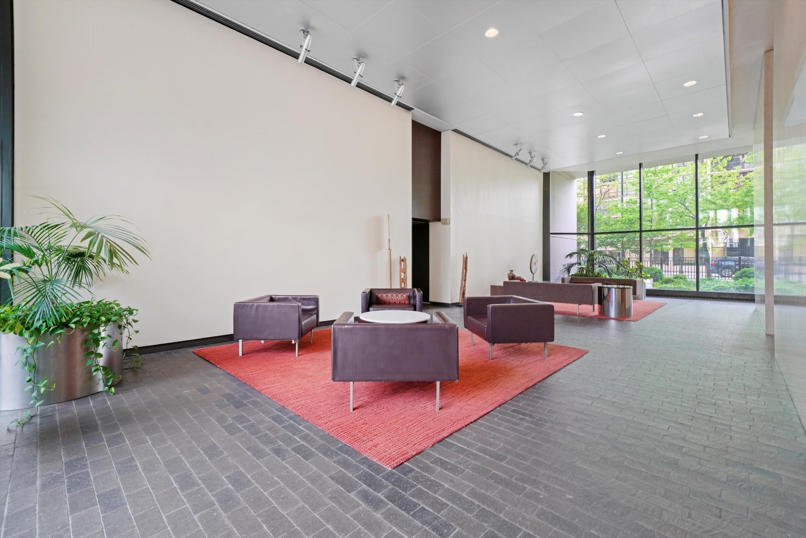 1560 N Sandburg Terrace Unit: 1507