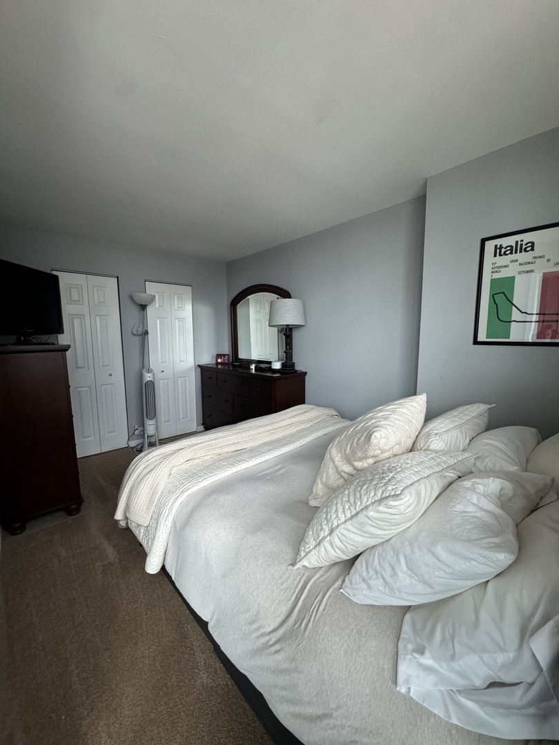 1560 N Sandburg Terrace Unit: 1507