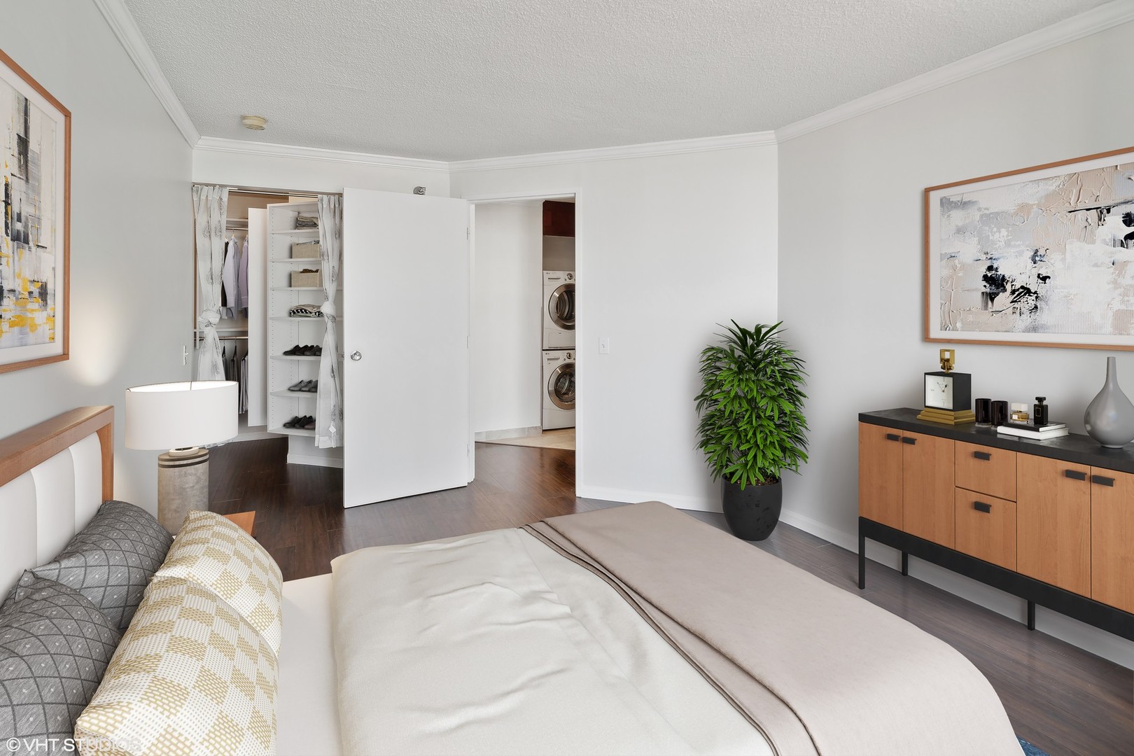 480 N Mcclurg Court Unit: 1102