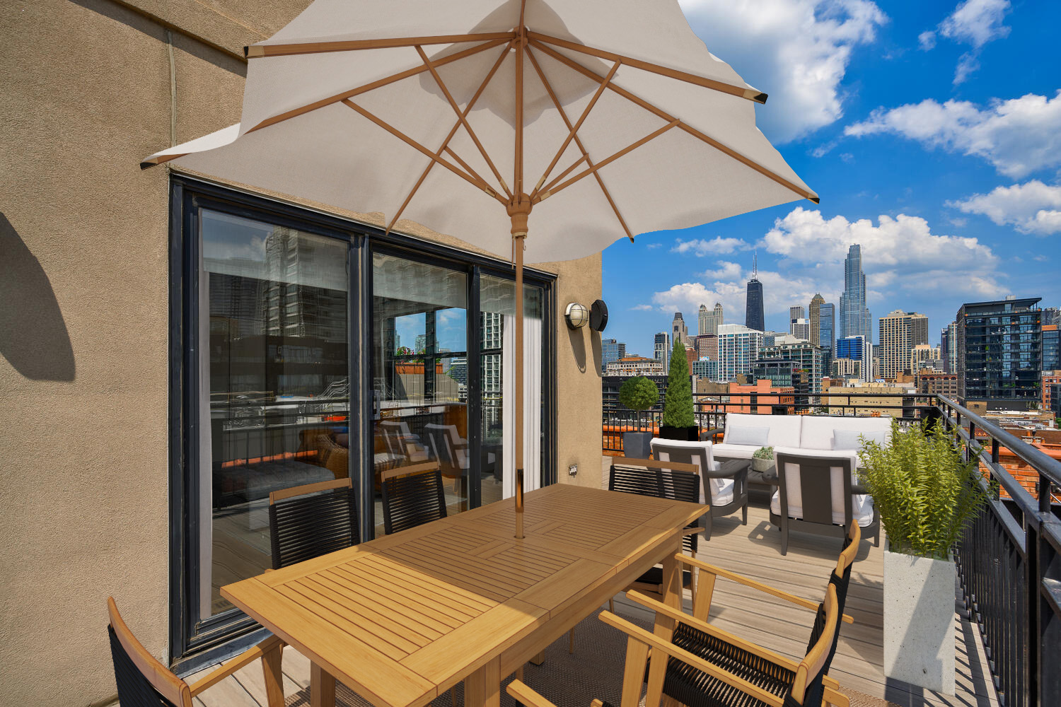 525 W Superior Street Unit: 627