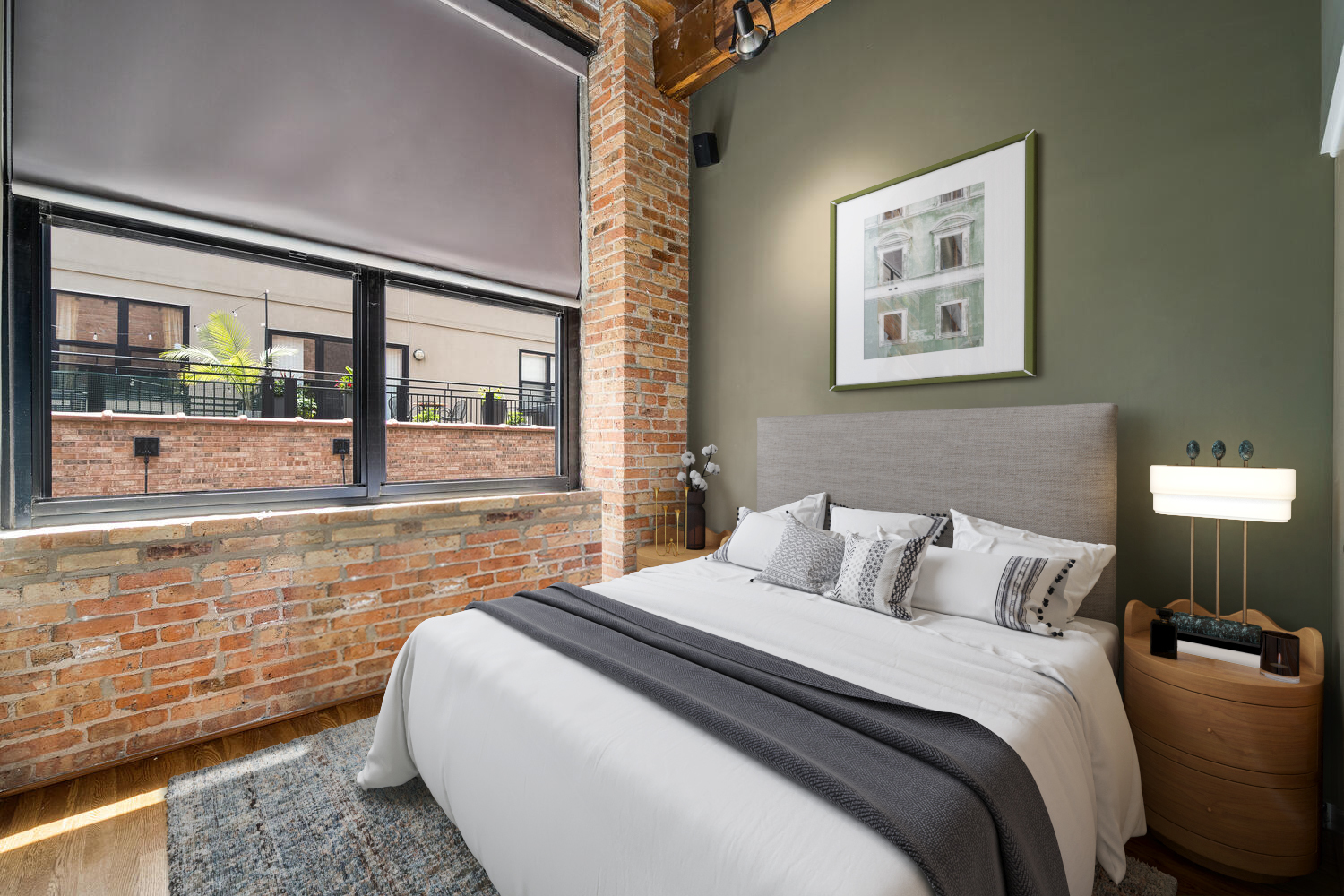 525 W Superior Street Unit: 627