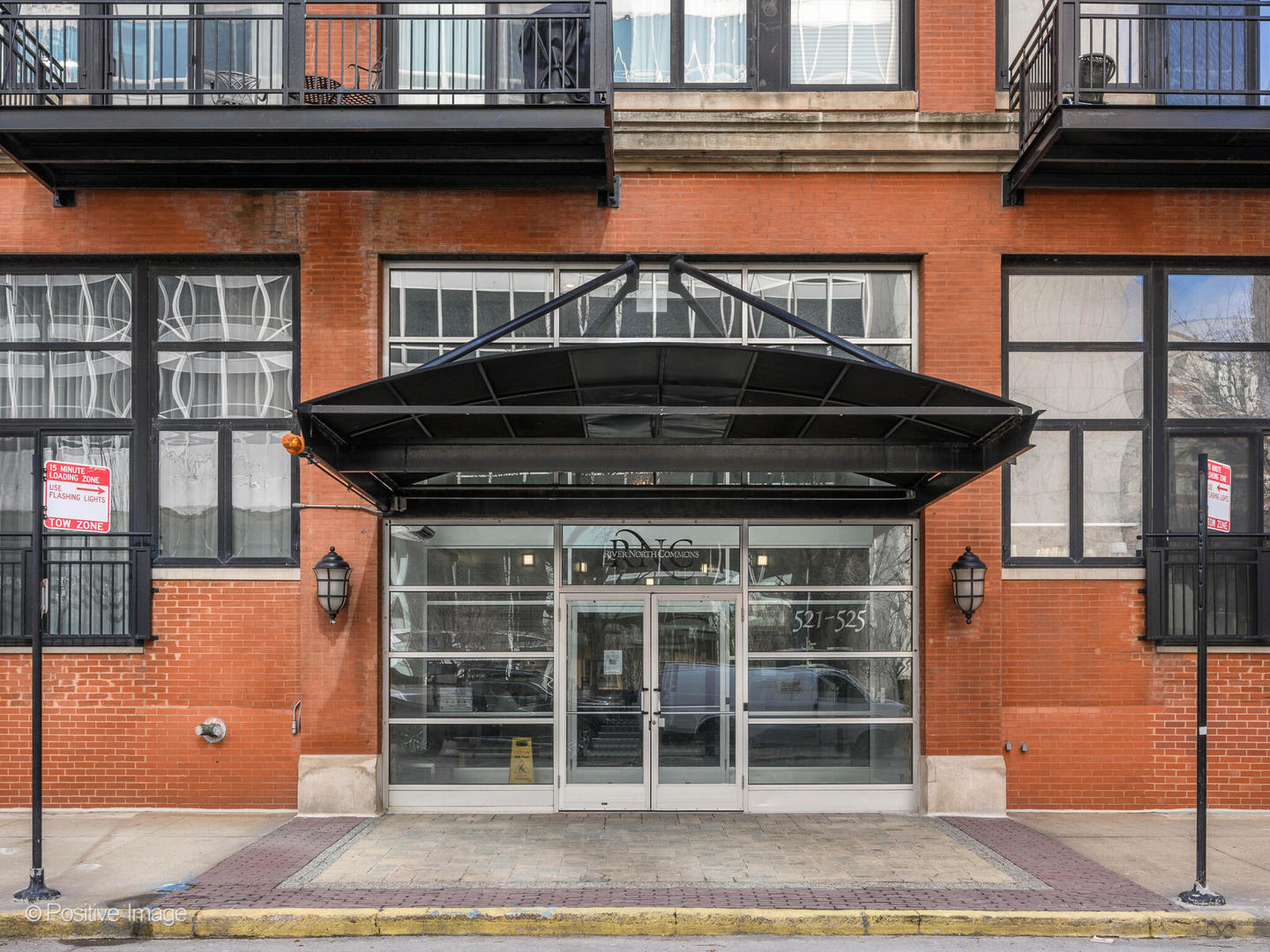 525 W Superior Street Unit: 627
