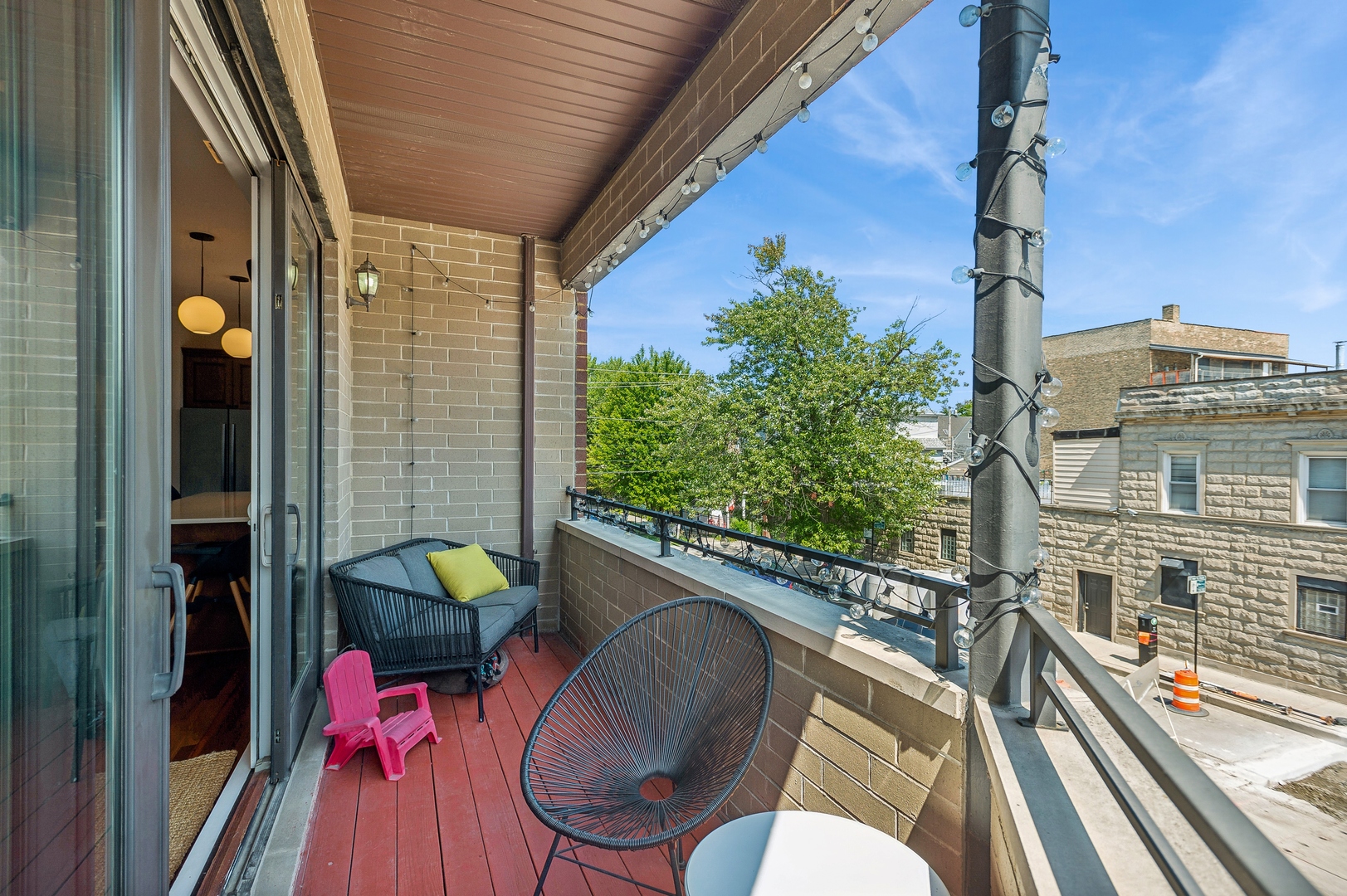 2931 N Milwaukee Avenue Unit: 2S