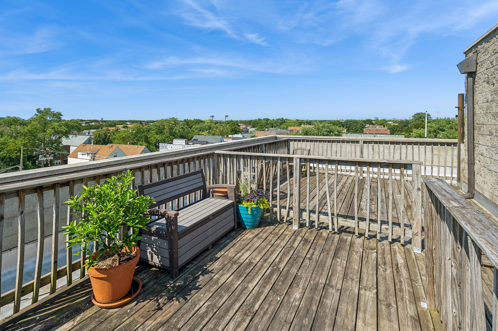 2931 N Milwaukee Avenue Unit: 2S