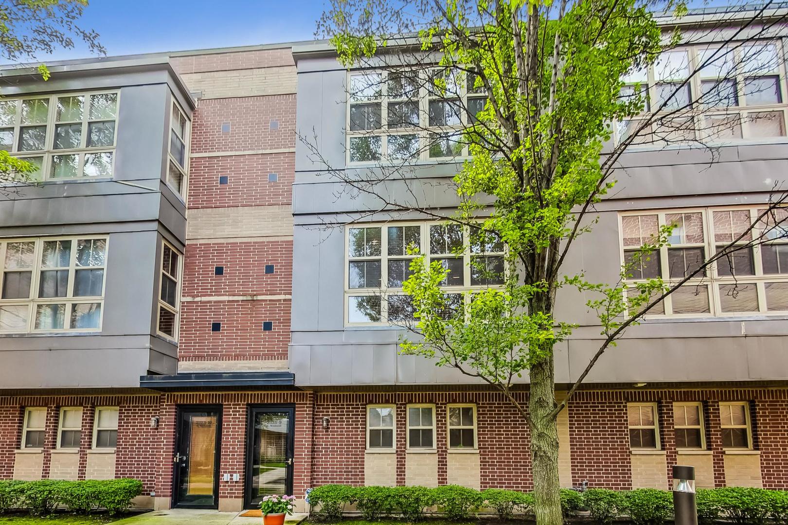 2323 S Wabash Avenue Unit: 9