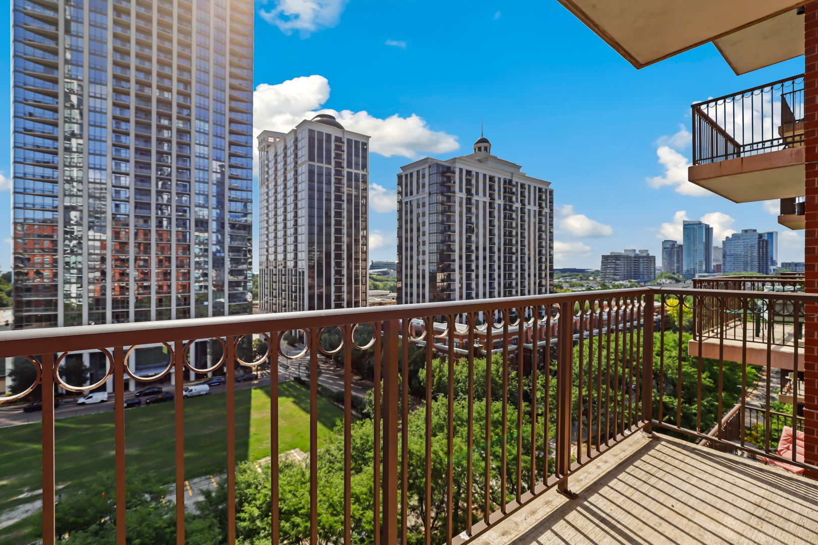1250 S Indiana Avenue Unit: 905