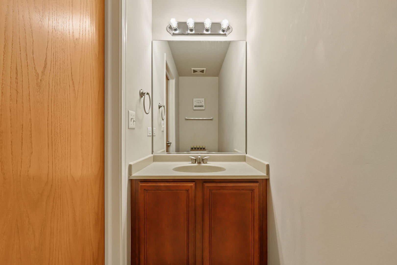 1250 S Indiana Avenue Unit: 905