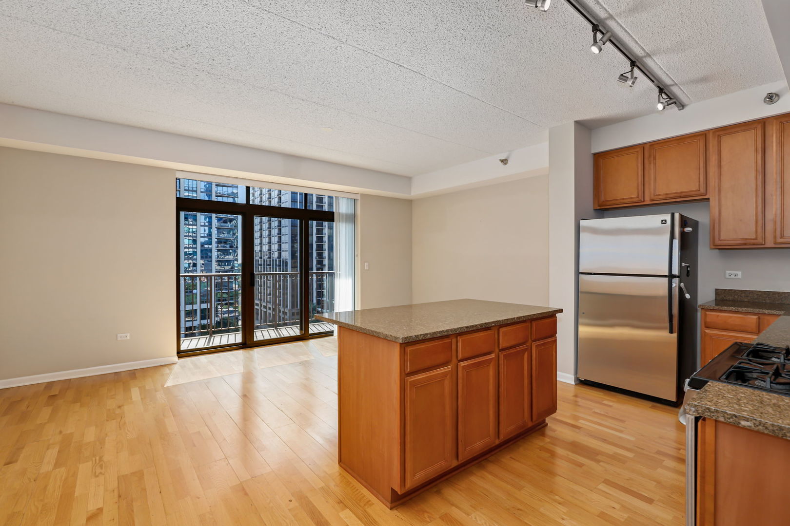 1250 S Indiana Avenue Unit: 905