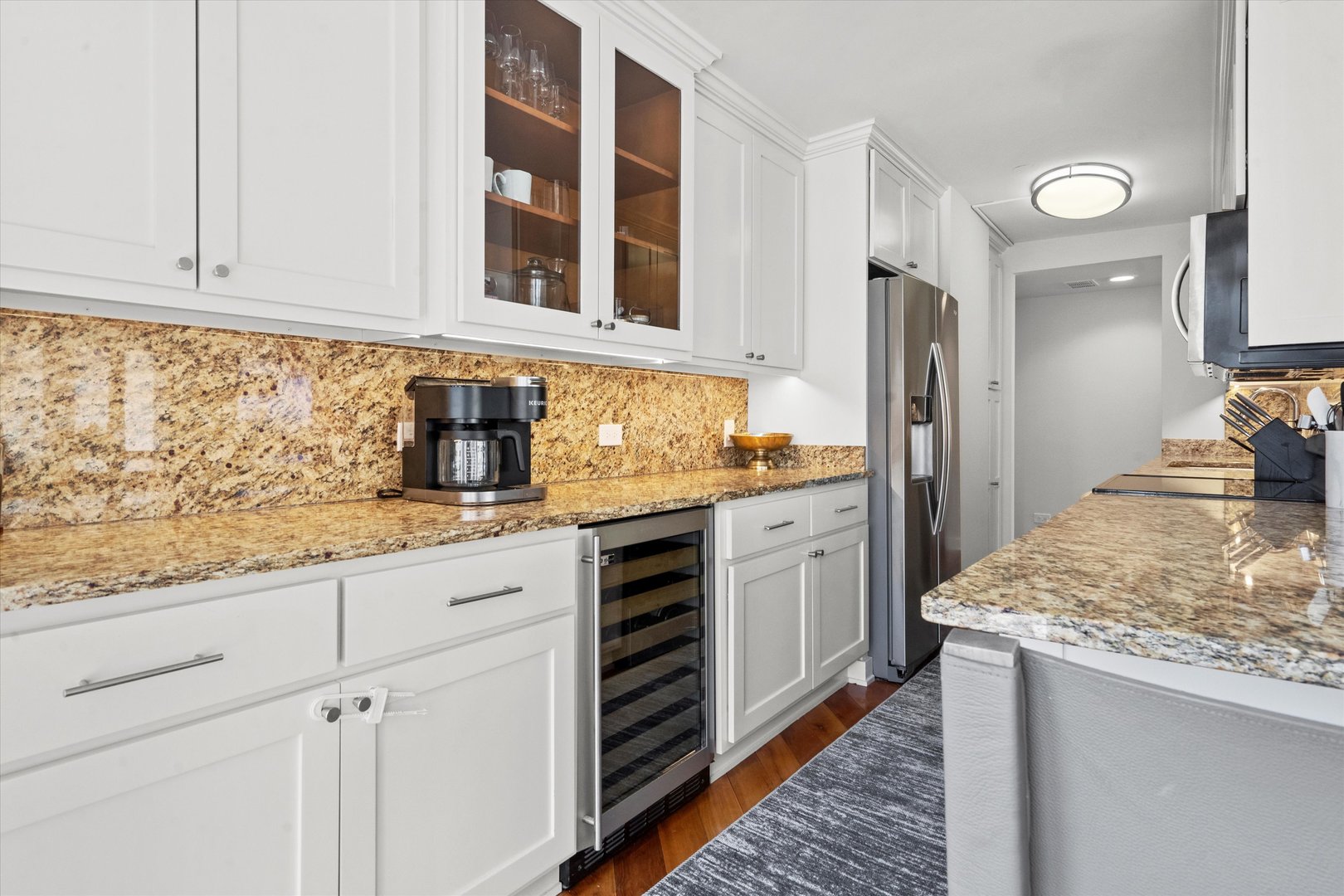 50 E Bellevue Place Unit: 2205