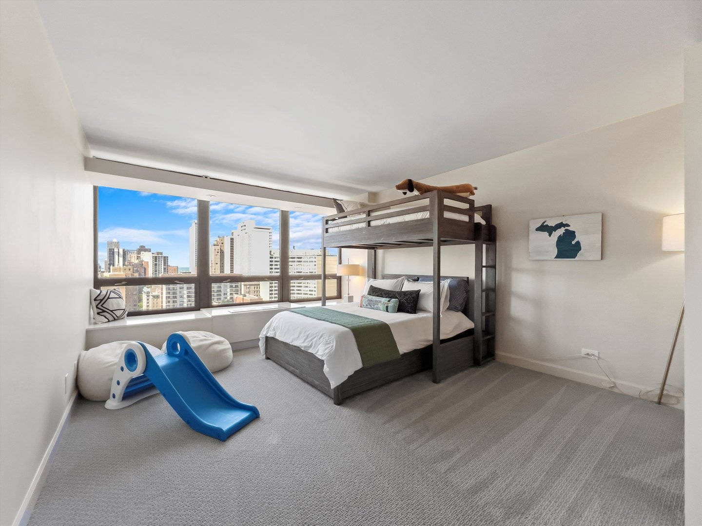 50 E Bellevue Place Unit: 2205