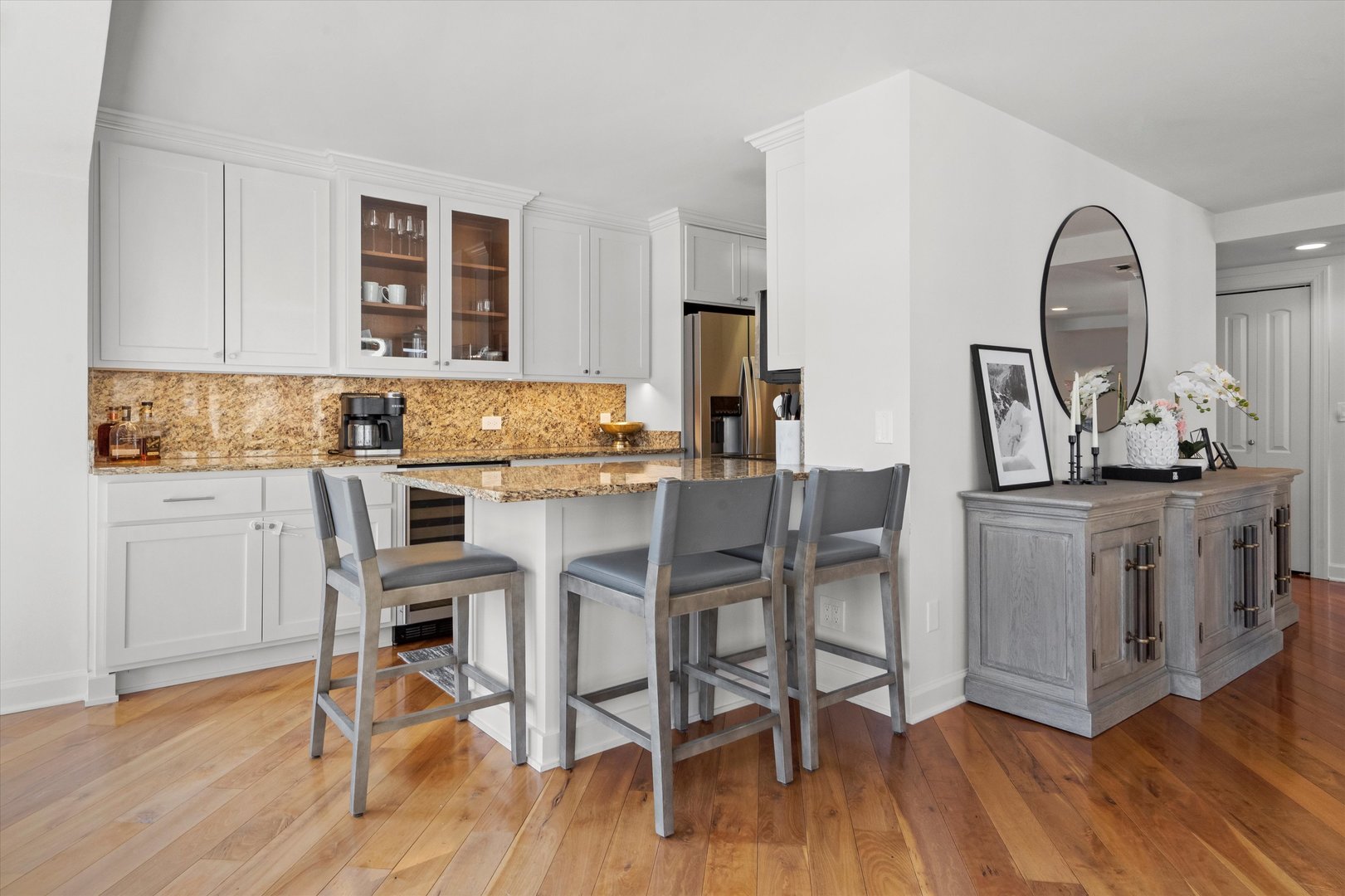 50 E Bellevue Place Unit: 2205