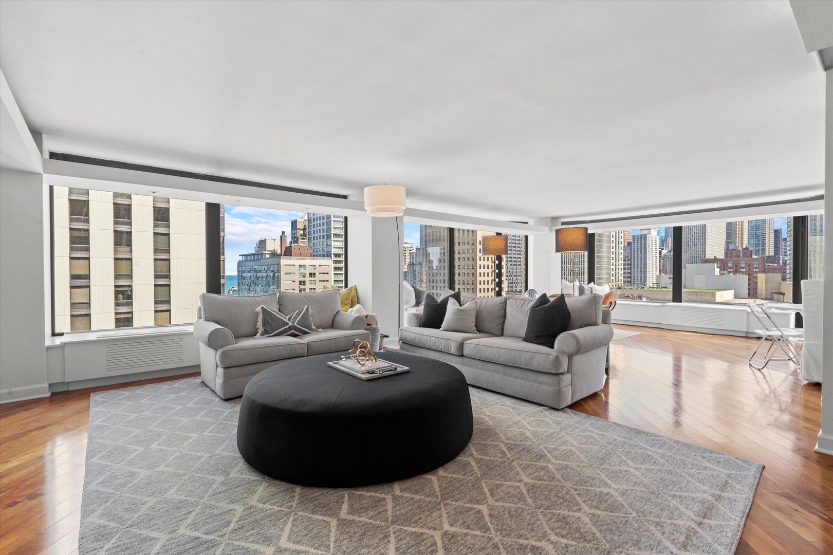 50 E Bellevue Place Unit: 2205