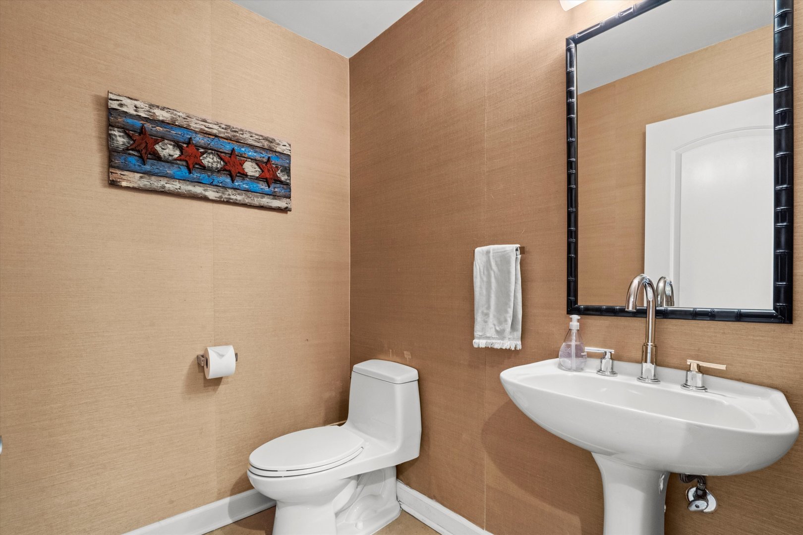 50 E Bellevue Place Unit: 2205